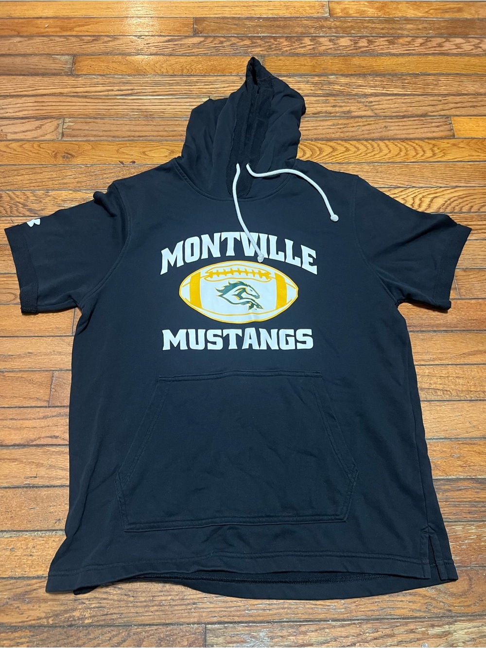 Under Armour Mens Hoodie Size L Black Short Sleeve Loose Fit Graphic Pullover